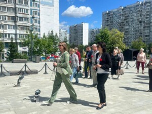 "Завтра была война" - 21 июня на Площади Защитников Неба состоялось торжественное возложение цветов в честь Дня памяти и скорби.